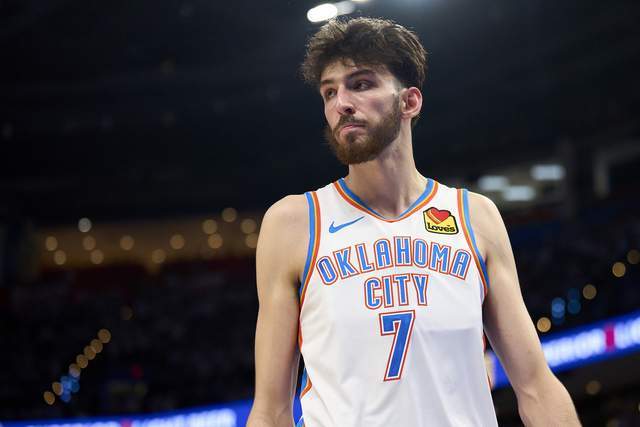 曾凡博受腰伤困扰离开国家队 5月受伤留下隐患