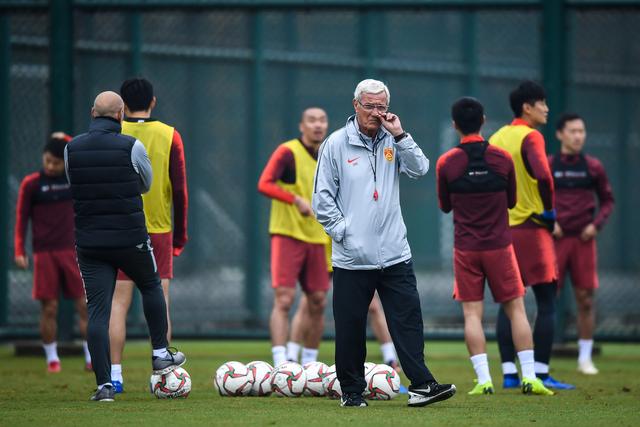 英超-拉什福德齐尔克泽双响 曼联4-0埃弗顿