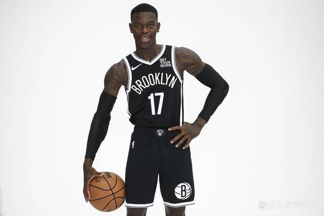 萨卡女友参加伦敦时尚大奖 蕾哈娜和玛雅等也参加